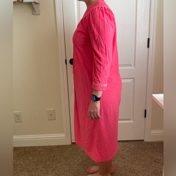 VINTAGE Ashley Ames Pink Robe size Medium - Picture 4 of 16